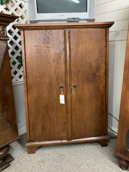 WOOD TAPERED CABINET