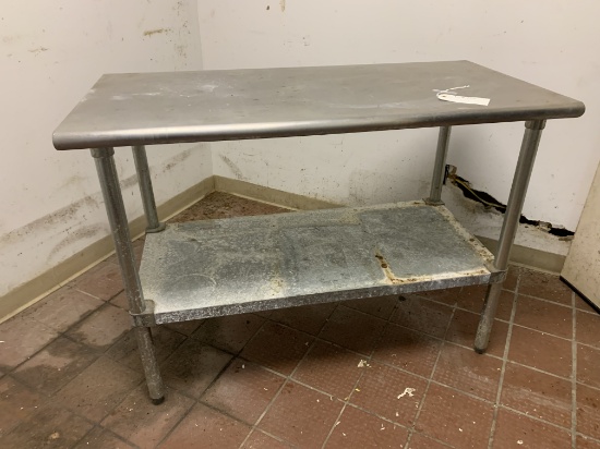 STAINLESS TABLE