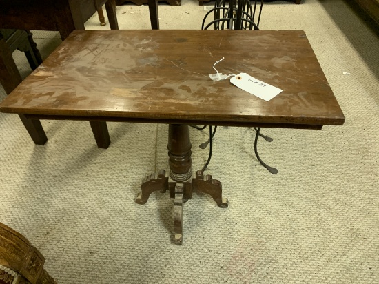 OCASSIONAL TABLE