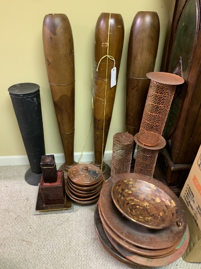 MIXED LOT OF CANDLE HOLDERS, BOWLS, ETC