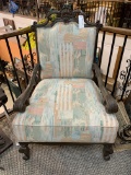OVERSIZED CAPTAIN'S CHAIR
