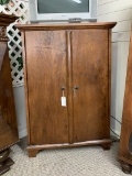 WOOD TAPERED CABINET