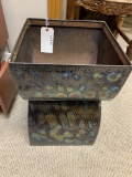 METAL PLANTER