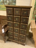 18 DRAWER CHEST