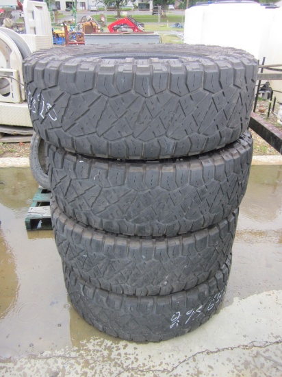 Set of 4 Nitto LT295/65R20 Tires