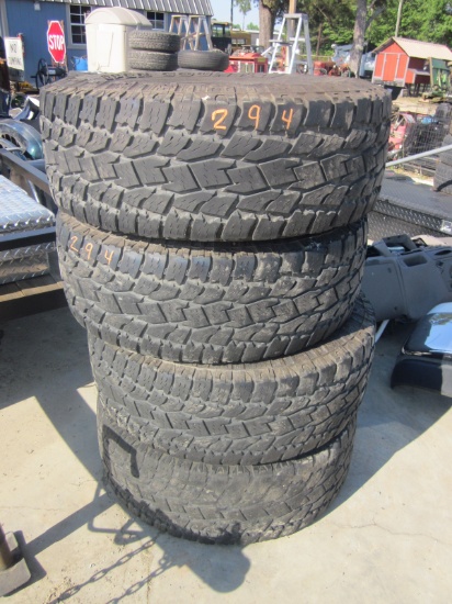Set of 4 Open Country Toyo AT Tires 35X12.50R17LT