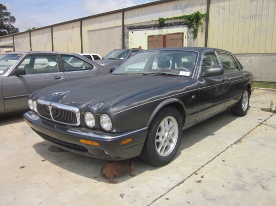 1998 Jaguar XJ8L VIN 7585