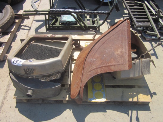 Mixed lot of vintage car parts