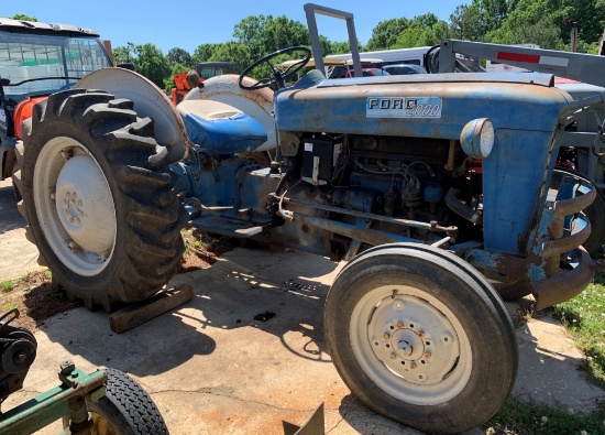 Ford 2000 Tractor