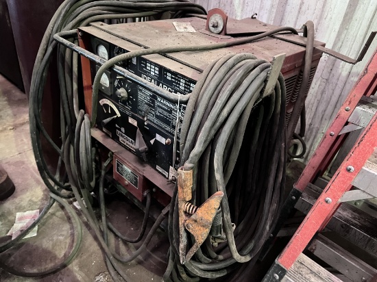 IDEALARC DC250 Welder