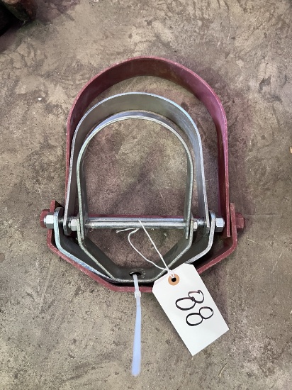 (3) Pipe Clamps