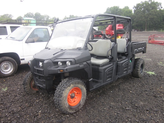 Bobcat 3400XL Side by Side
