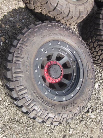 Nitto Trail Grapper M/T 38x15.5R20LT on KMC XD