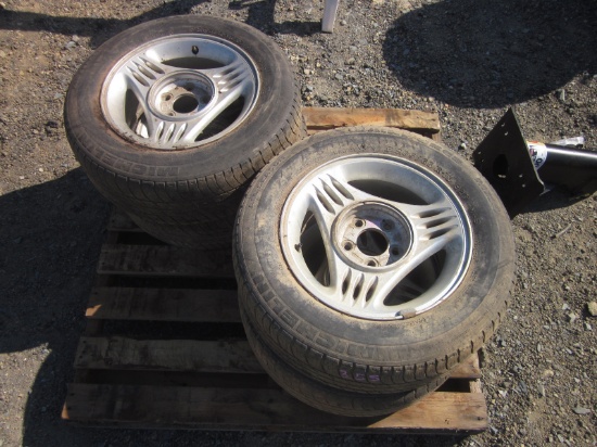 Set of 4 Ford 15x7x24 Wheels w Michelin 205/65R15