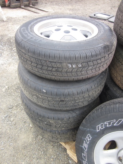 Set of 4 Jeeps wheels & Tires plus Spare