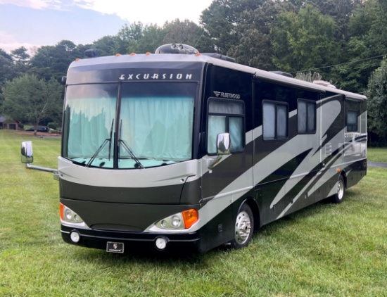2004 Fleetwood Excursion 39S Motorhome VIN 9378