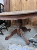 Oak Round Table