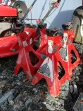 (4) Jack stands
