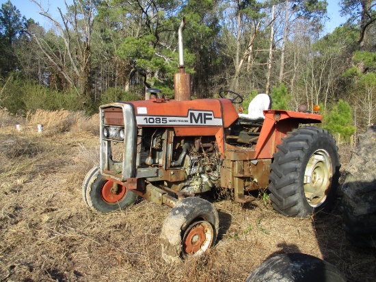 Massey Ferguson 1085 Tractor
