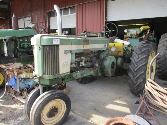 John Deere 520 Tractor