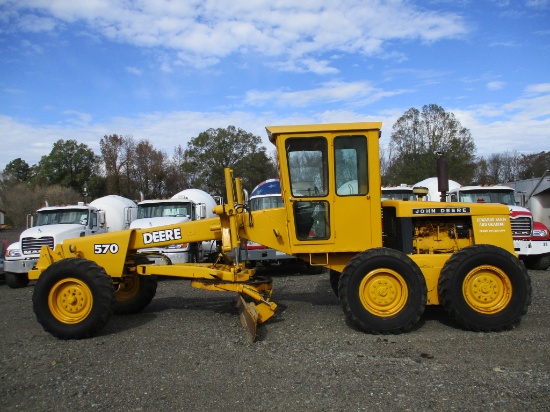 John Deere 570 Motor Grader