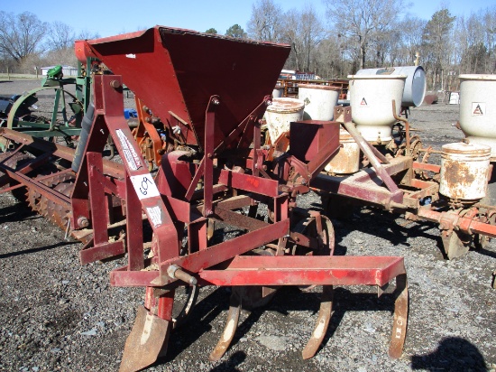 Covington Single Row Planter