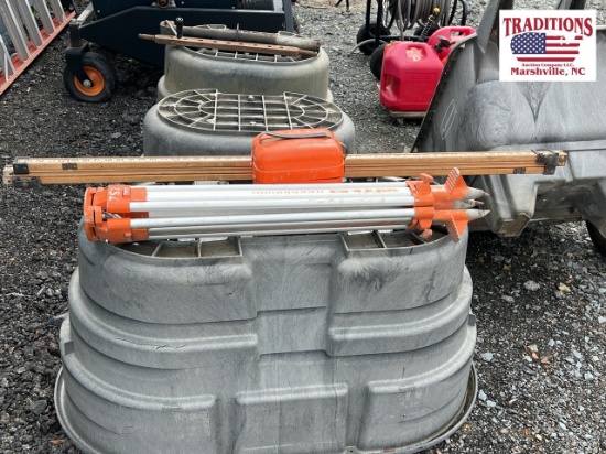 Wild Heerbrugg Transit & Tripod/ Measuring Stick