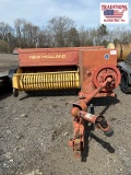 New Holland 565 Baler