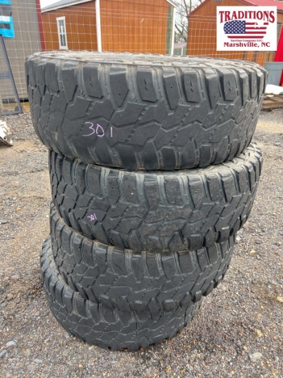 Set of 4 Mastercraft LT315/75R15 Tires