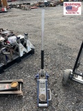 Pittsburgh 1.5 ton Floor Jack