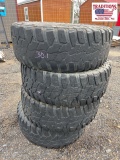 Set of 4 Mastercraft LT315/75R15 Tires