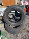 2 225/70R19.50 Tires
