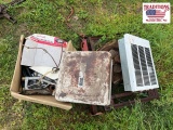Mixed Lot: Jack / Hose / Fuel Nozzle