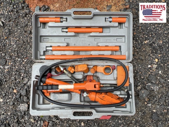 Central Hydraulics 4 ton Portable Puller