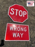 Stop sign / Wrong Way sign