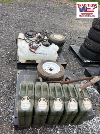 Mixed Lot - Army Cans/ Sprayers