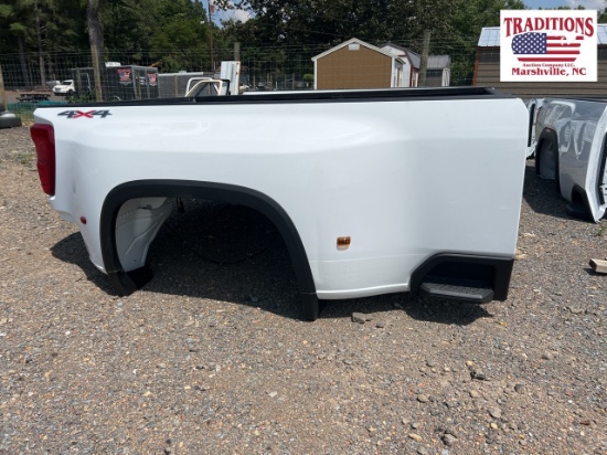 Factory Chevrolet Silverado Dually 4 x 4 bed