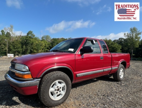 2002 Chevrolet S10 4x4 Truck VIN 8962