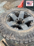 Set of 4 KD 8 Lug Wheels Nitto 35x12.50R20LT Tires
