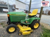 John Deere 425 Riding Mower