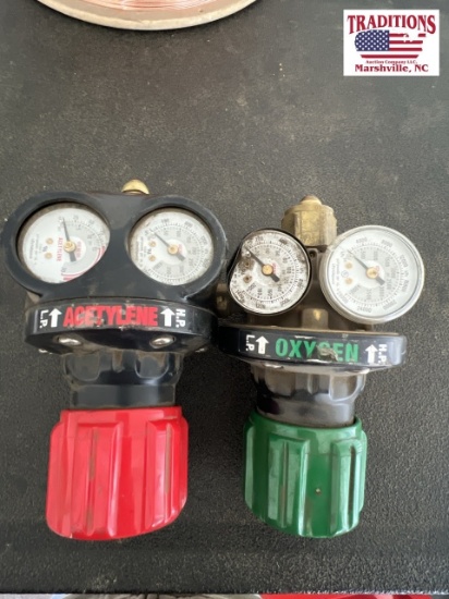 2 Victor Torch Gauges