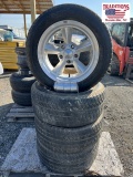 Edelbrock 5 Lug Wheels w Futura P225/55ZR16 Tires