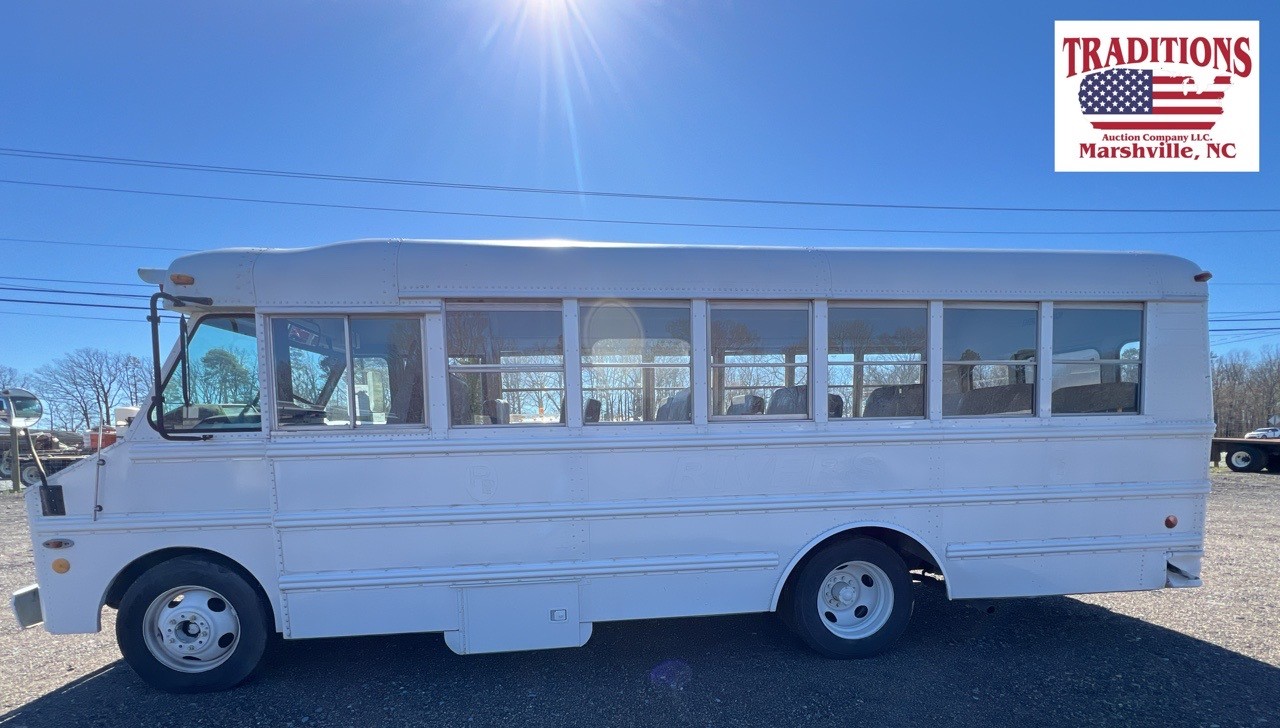 1992 Thomas Bus VIN3688 | Proxibid 1992 Thomas Bus VIN3688 | Proxibid