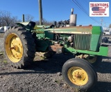 John Deere 2640 Tractor