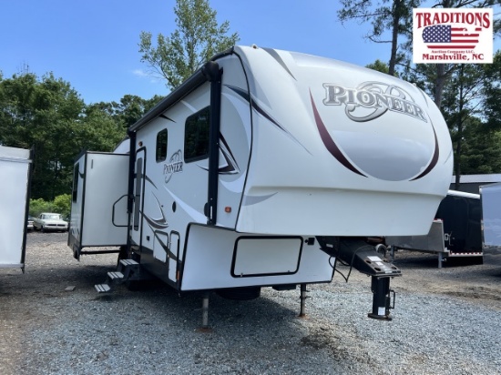 2017 Pioneer 5th Wheel Camper VIN 3923