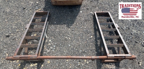 Ramps with connecting rod for Trailer