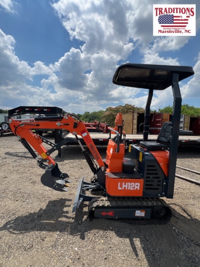 AGT Industrial LH12R Mini Excavator