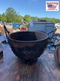 Wash Pot with Hangers