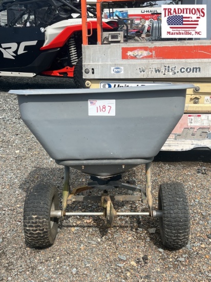Pull Type Spreader