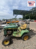 John Deere 318 Mower with Deck